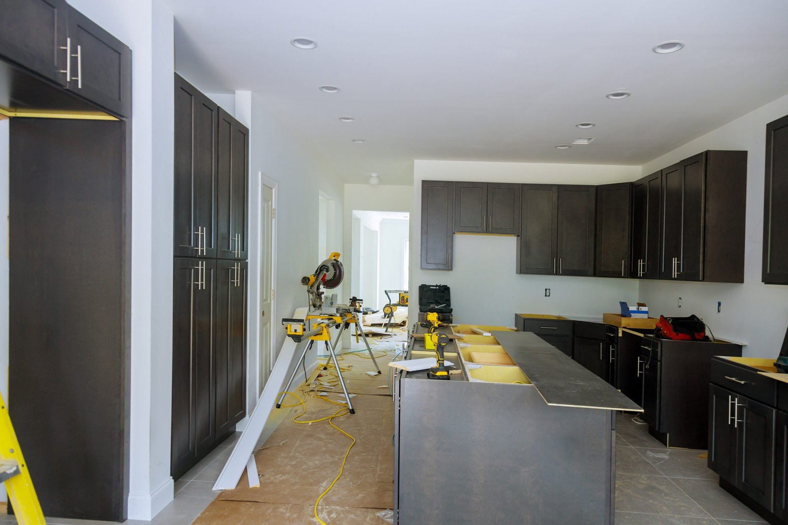 Kitchen assembling wooden cabinets with contemporary of installation base furniture the drawer in cabinet.